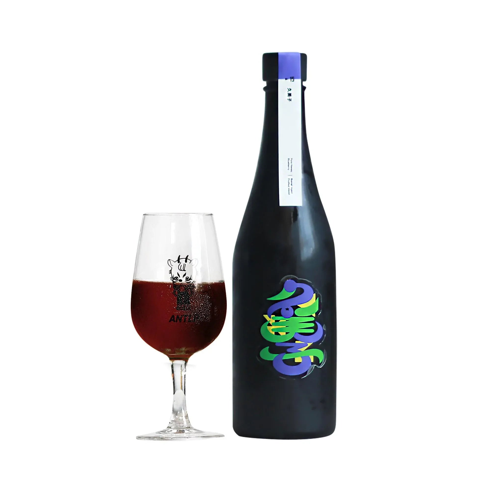 2000x2000_Antelope_Kumiko_withglass - SAKE MAMA | 日本酒ママ